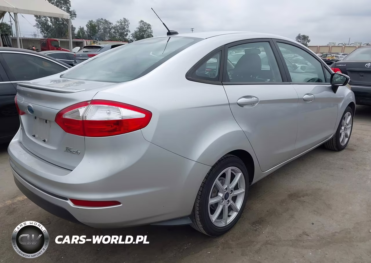 2015 Ford Fiesta Se VIN:3FADP4BJ3FM129632 - 4