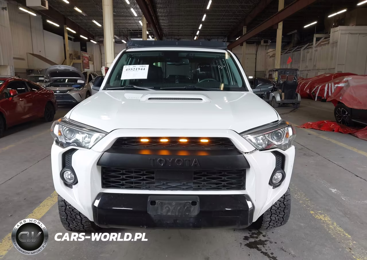2020 Toyota 4Runner Venture Edition VIN:JTEBU5JR0L5831122 - 12