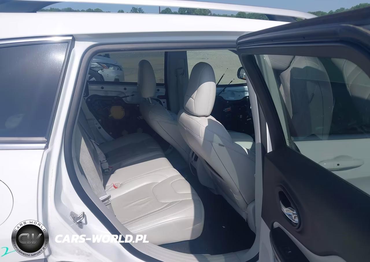 2019 Jeep Cherokee Limited Fwd VIN:1C4PJLDB4KD347979 - 8
