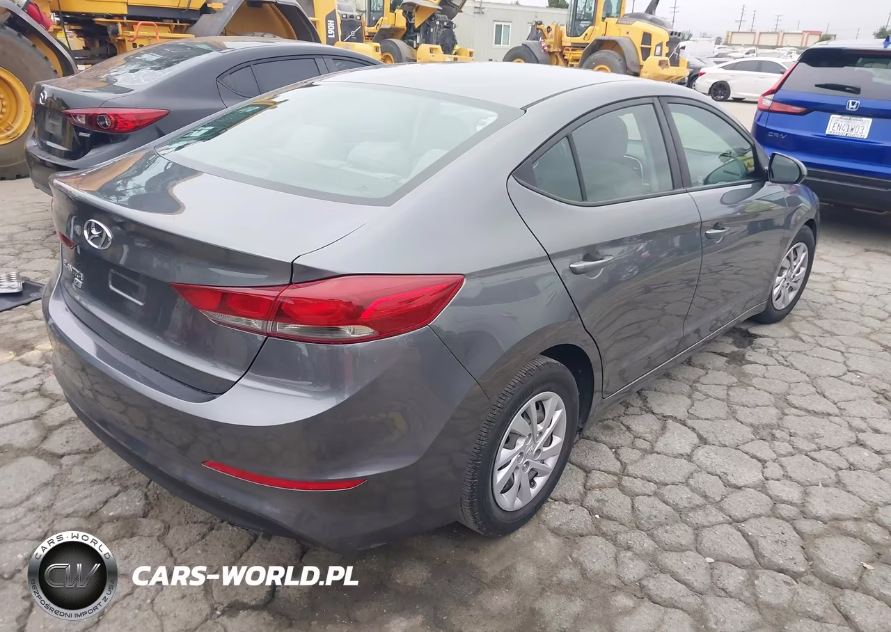 2018 Hyundai Elantra Se VIN:5NPD74LF2JH332661 - 4
