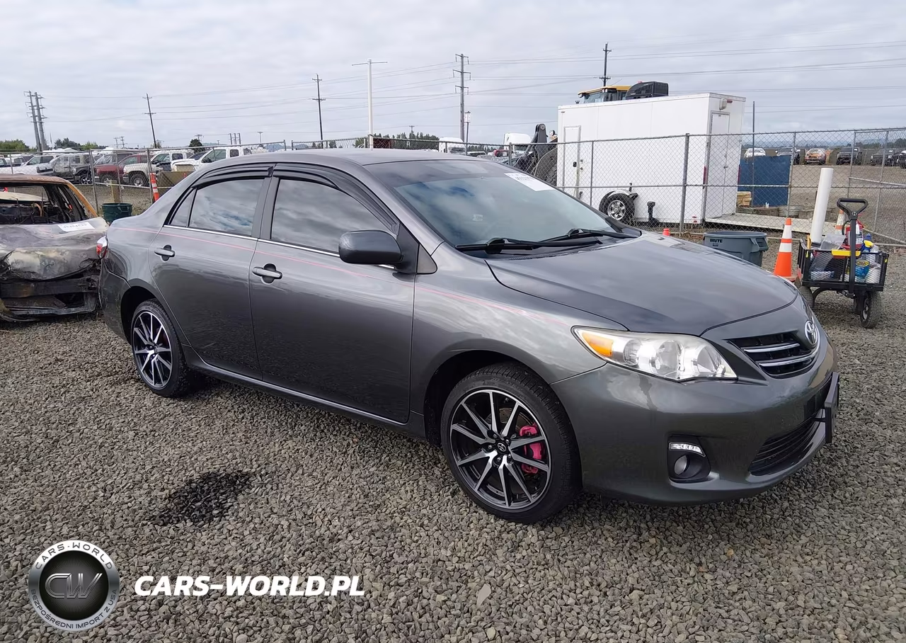 2013 Toyota Corolla Le – zdjęcie 1 z 17