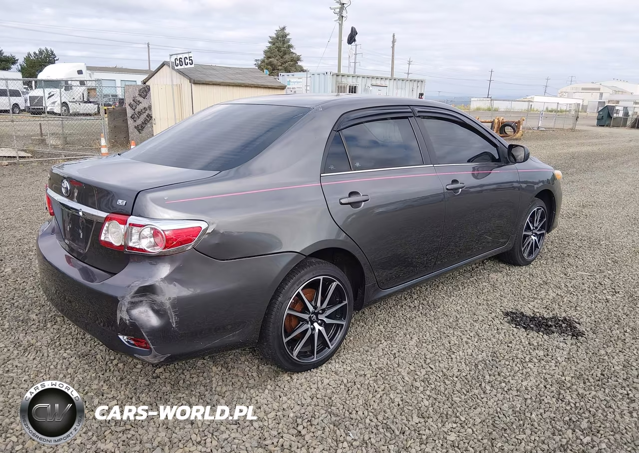2013 Toyota Corolla Le VIN:5YFBU4EE8DP177190 - 4