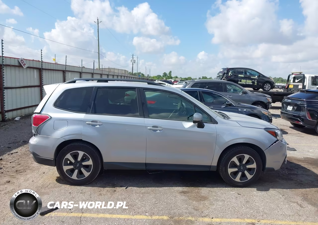 2018 Subaru Forester 2.5I Premium VIN:JF2SJAGC8JH406351 - 14