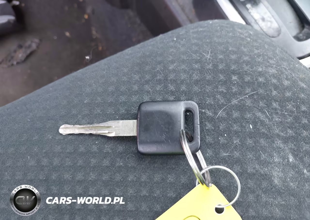 2011 Nissan Versa 1.8S VIN:3N1BC1CP8BL421682 - 11