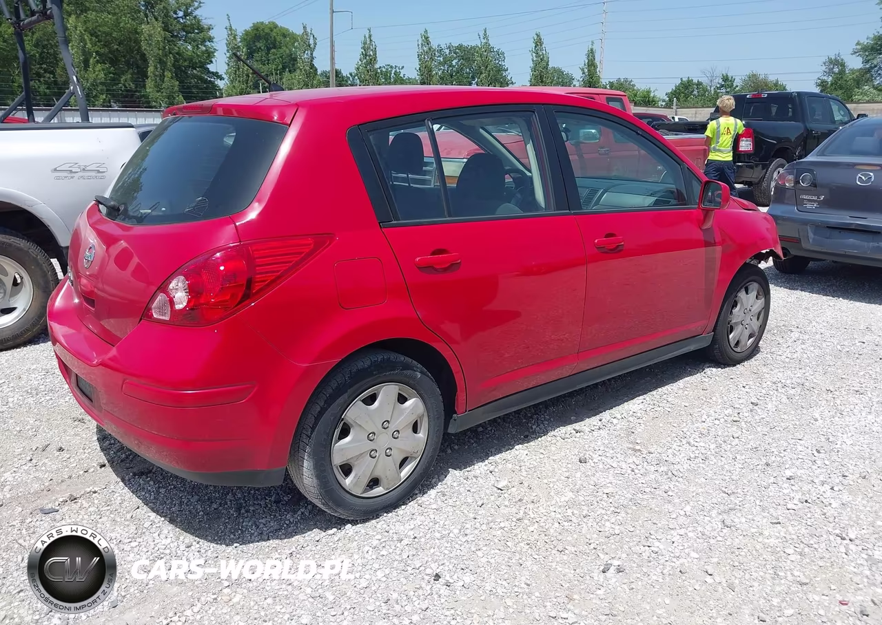 2011 Nissan Versa 1.8S VIN:3N1BC1CP8BL421682 - 4