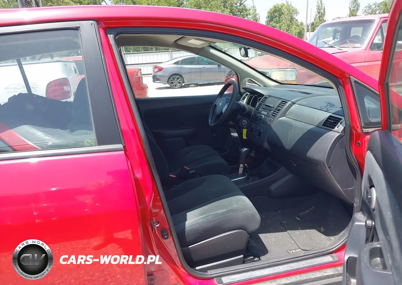 2011 Nissan Versa 1.8S VIN:3N1BC1CP8BL421682 - 5