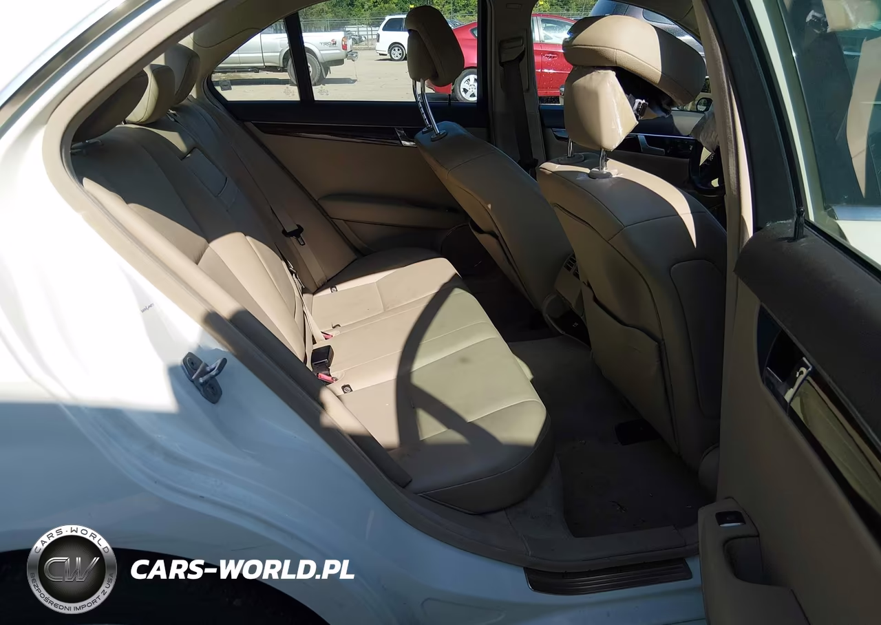 2011 Mercedes-Benz C 300 Luxury VIN:WDDGF5EB5BA504597 - 8
