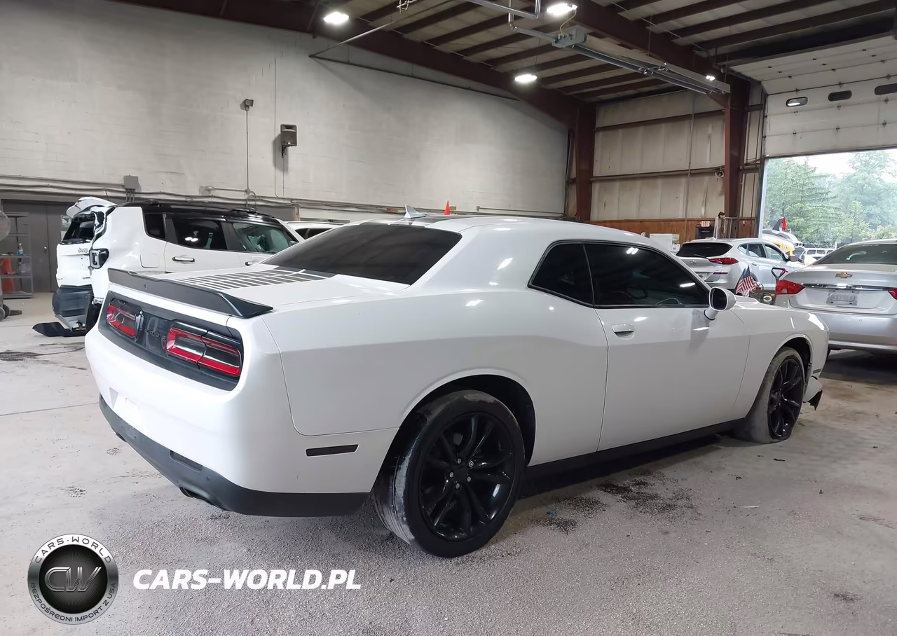 2016 Dodge Challenger Sxt Plus VIN:2C3CDZAG3GH162653 - 4
