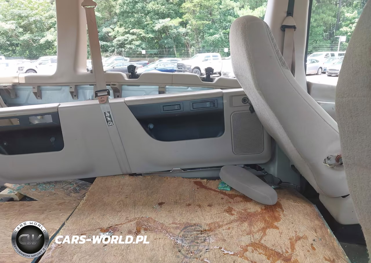 2001 Ford E-350 Super Duty Xl-Xlt VIN:1FBSS31L81HB39183 - 8