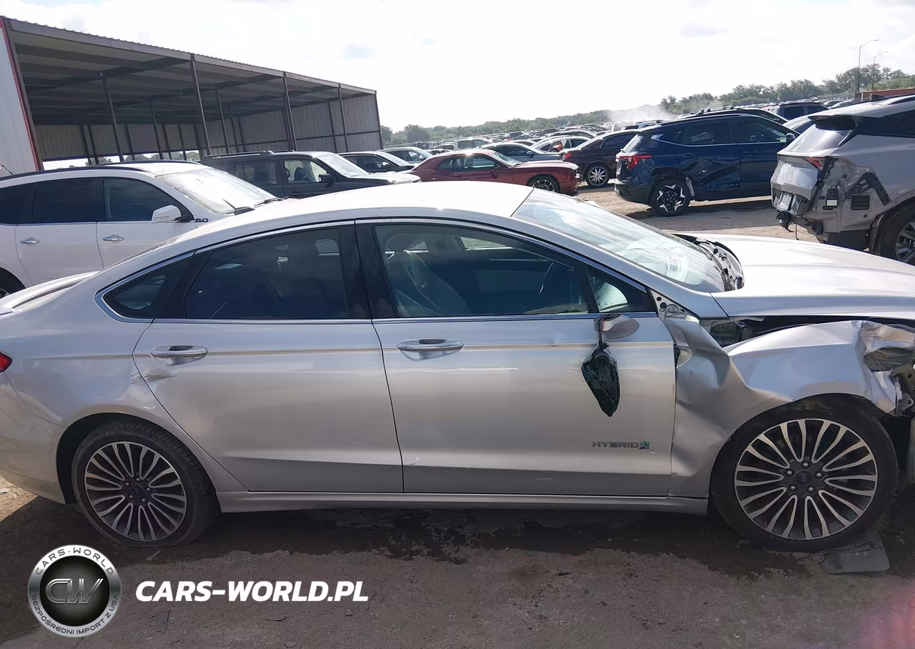 2017 Ford Fusion Hybrid Platinum-Titanium VIN:3FA6P0RU1HR279679 - 13