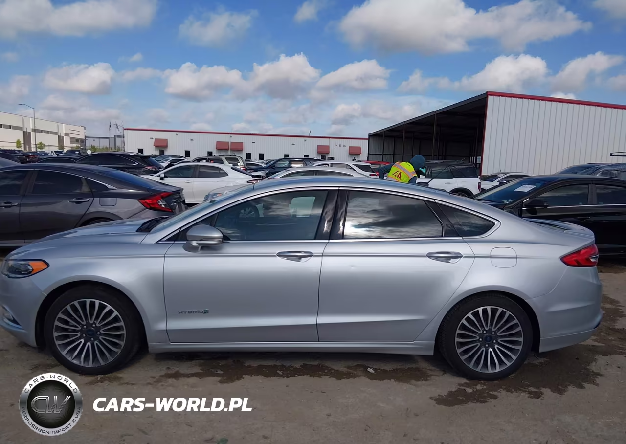 2017 Ford Fusion Hybrid Platinum-Titanium VIN:3FA6P0RU1HR279679 - 14