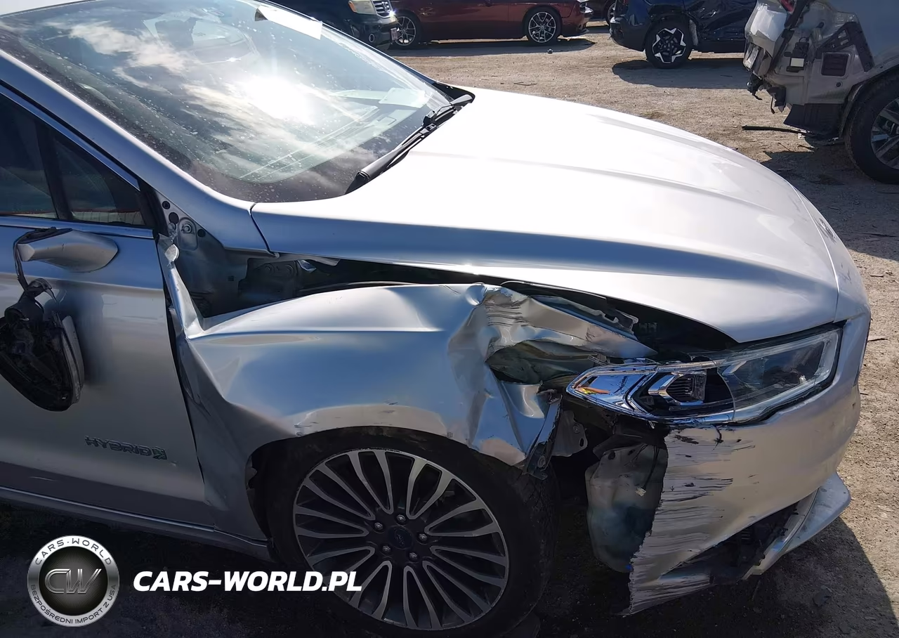 2017 Ford Fusion Hybrid Platinum-Titanium VIN:3FA6P0RU1HR279679 - 6