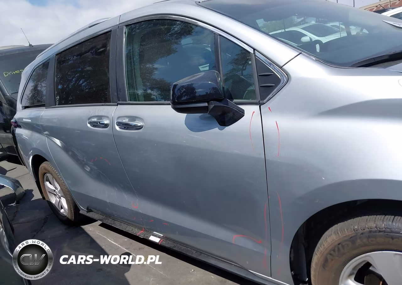 2024 Toyota Sienna Limited VIN:5TDZSKFC4RS137614 - 13