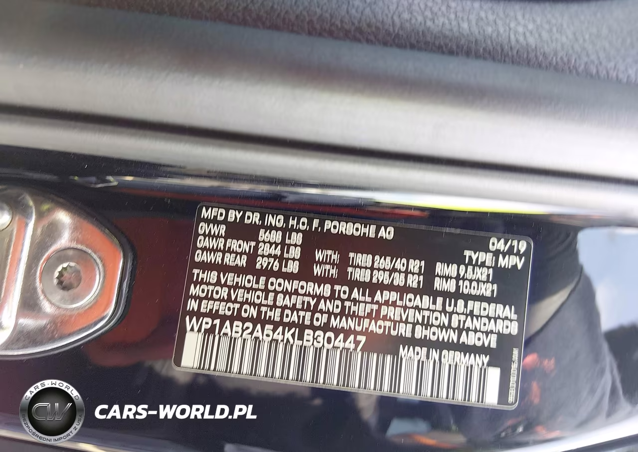 2019 Porsche Macan S VIN:WP1AB2A54KLB30447 - 9