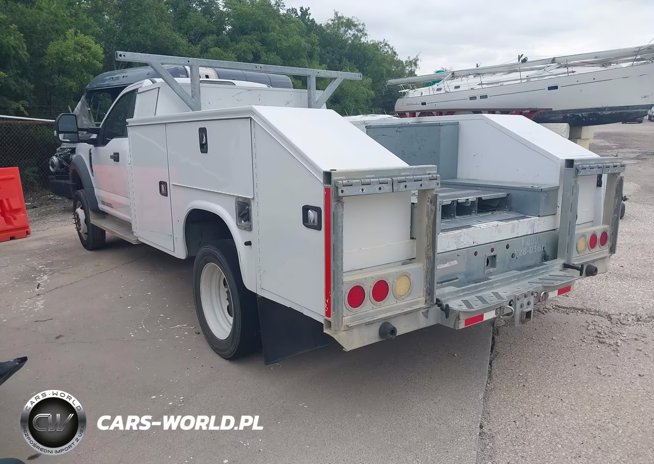 2019 Ford F-550 Chassis Xl-Xlt VIN:1FDUF5GY0KEG25248 - 3