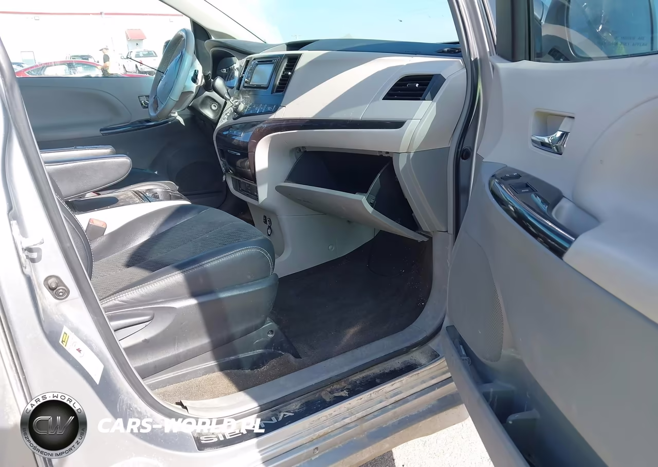 2013 Toyota Sienna Se 8 Passenger VIN:5TDXK3DC2DS318266 - 5