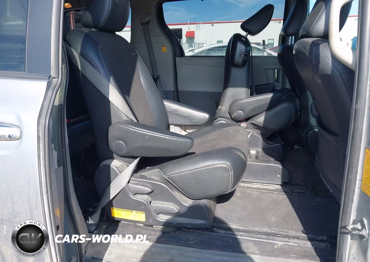 2013 Toyota Sienna Se 8 Passenger VIN:5TDXK3DC2DS318266 - 8