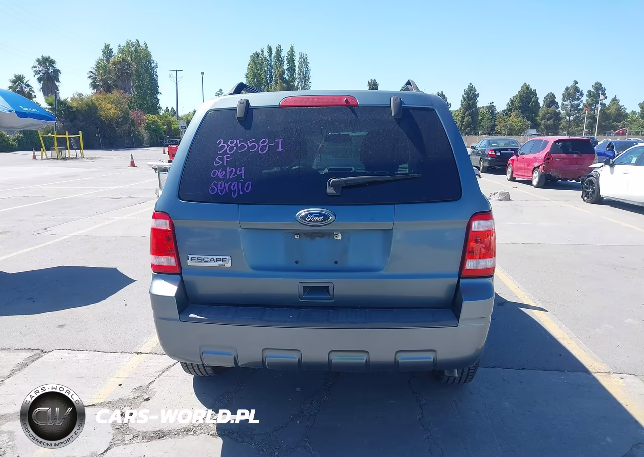 2010 Ford Escape Xlt VIN:1FMCU0D7XAKB00889 - 17