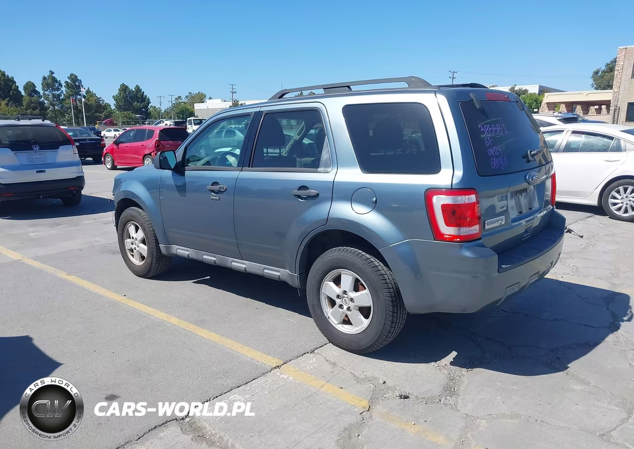 2010 Ford Escape Xlt VIN:1FMCU0D7XAKB00889 - 3