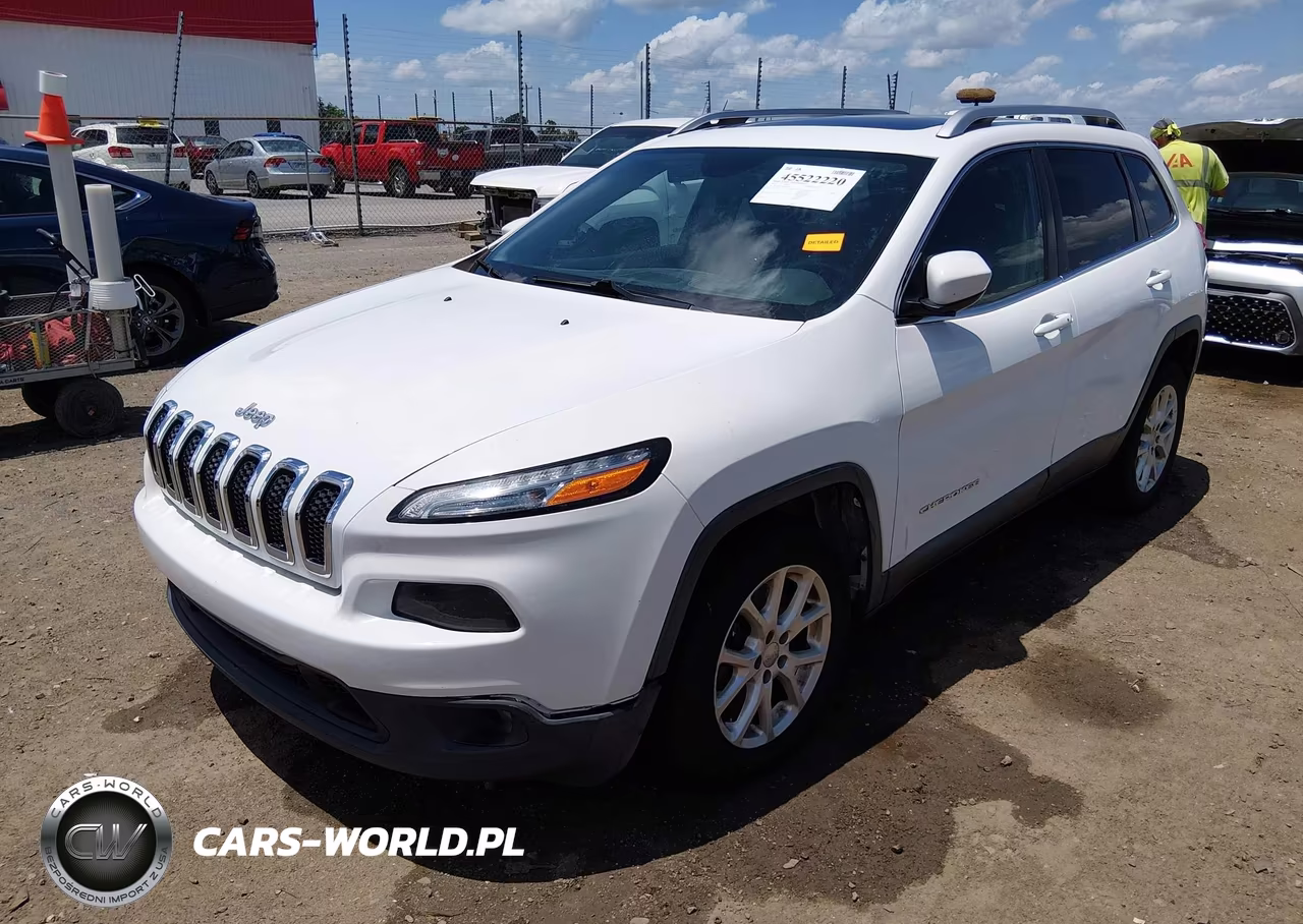 2015 Jeep Cherokee Latitude VIN:1C4PJLCS0FW730491 - 6