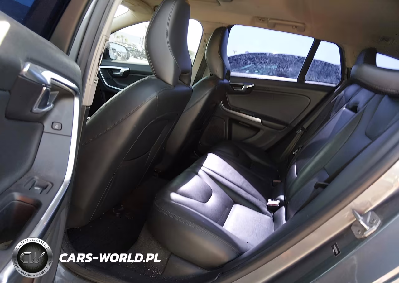 2016 Volvo V60 T5 Premier VIN:YV1612SK7G1310226 - 8