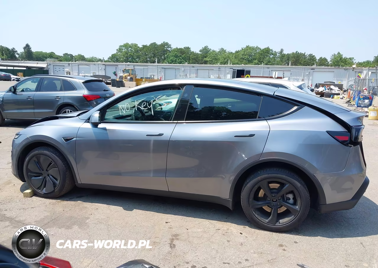 2026 Tesla Model Y All-Wheel Drive-Long Range Launch Series-Premium All-Wheel Drive VIN:7SAYGDEE6TA394264 - 14