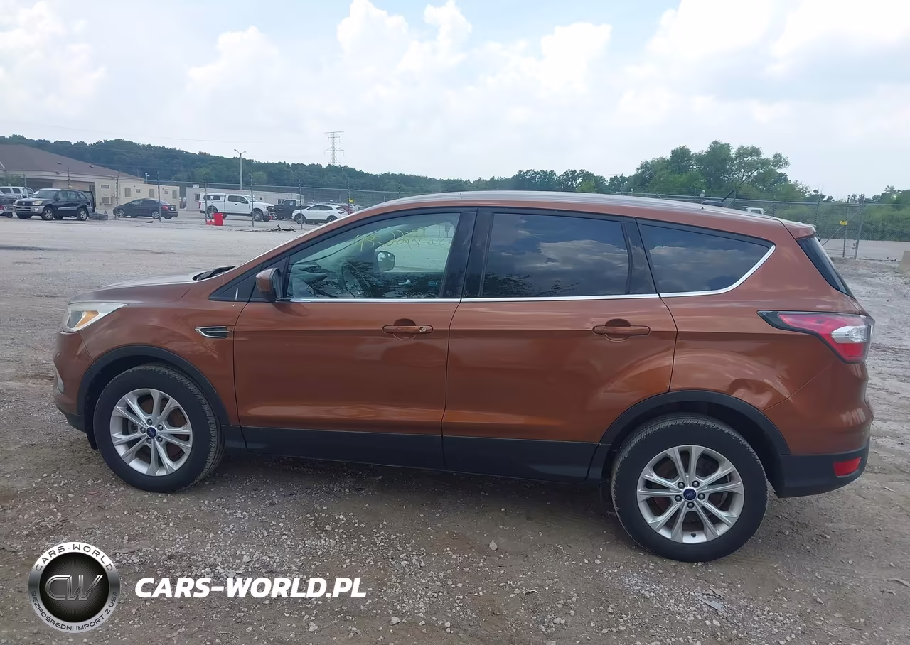 2017 Ford Escape Se VIN:1FMCU9GD3HUA92638 - 14