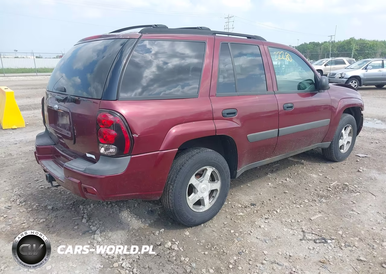 2005 Chevrolet Trailblazer Ls VIN:1GNDT13S352159156 - 4