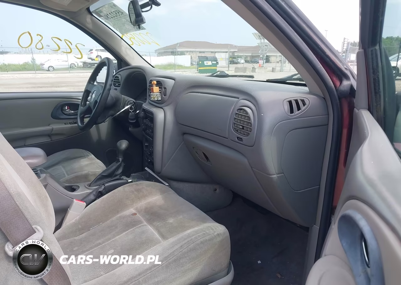 2005 Chevrolet Trailblazer Ls VIN:1GNDT13S352159156 - 5