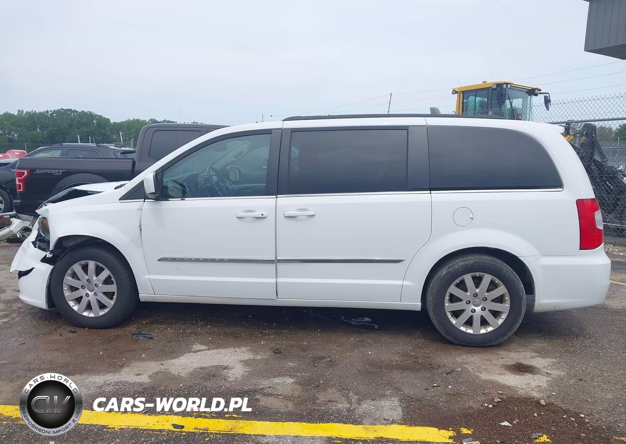 2016 Chrysler Town & Country Touring VIN:2C4RC1BG5GR229336 - 14