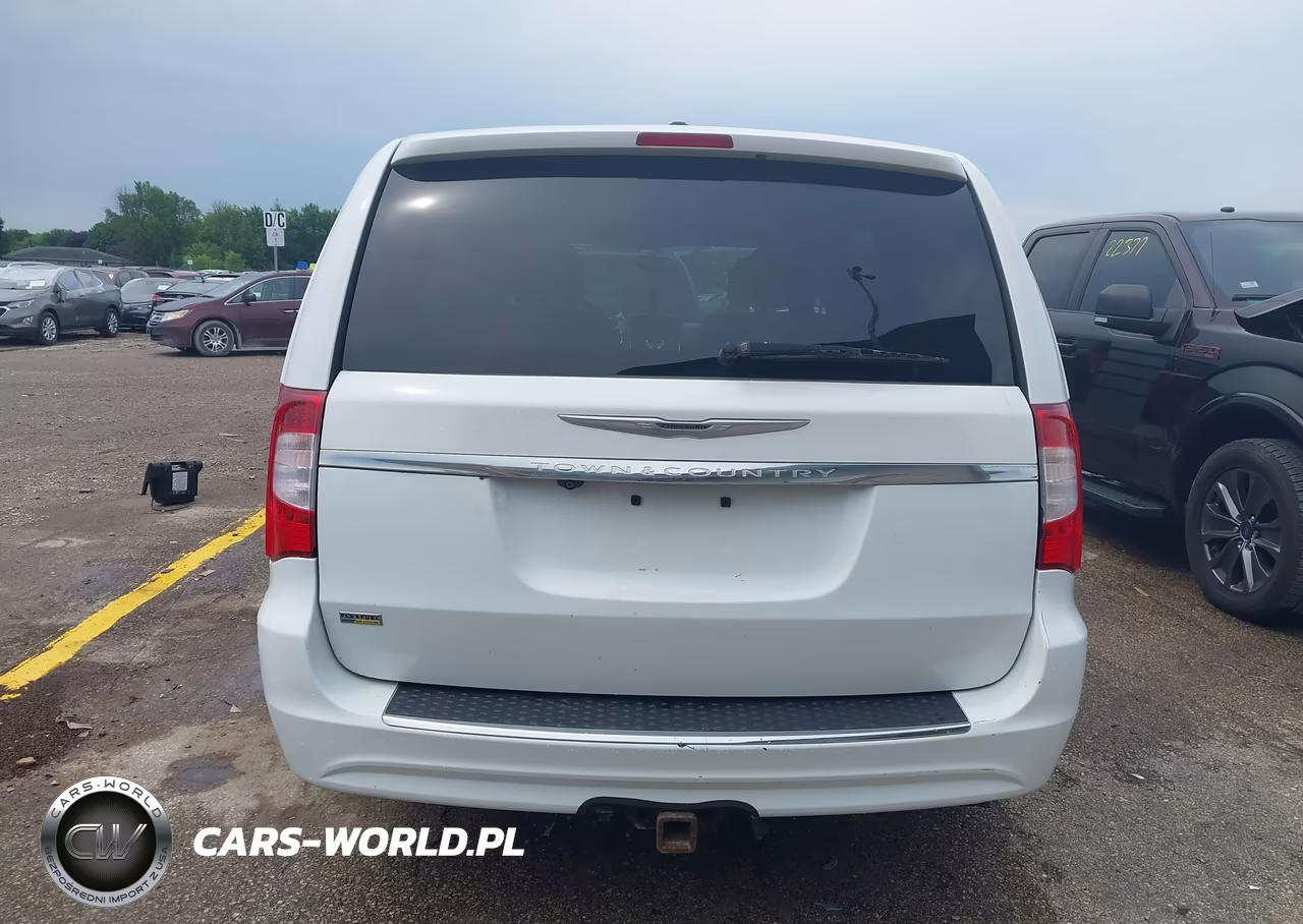 2016 Chrysler Town & Country Touring VIN:2C4RC1BG5GR229336 - 16