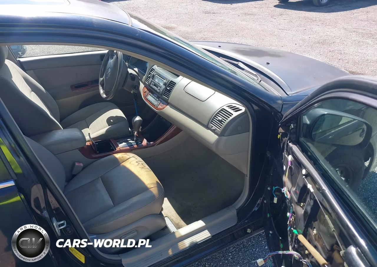 2003 Toyota Camry Xle VIN:4T1BE30K73U246033 - 5