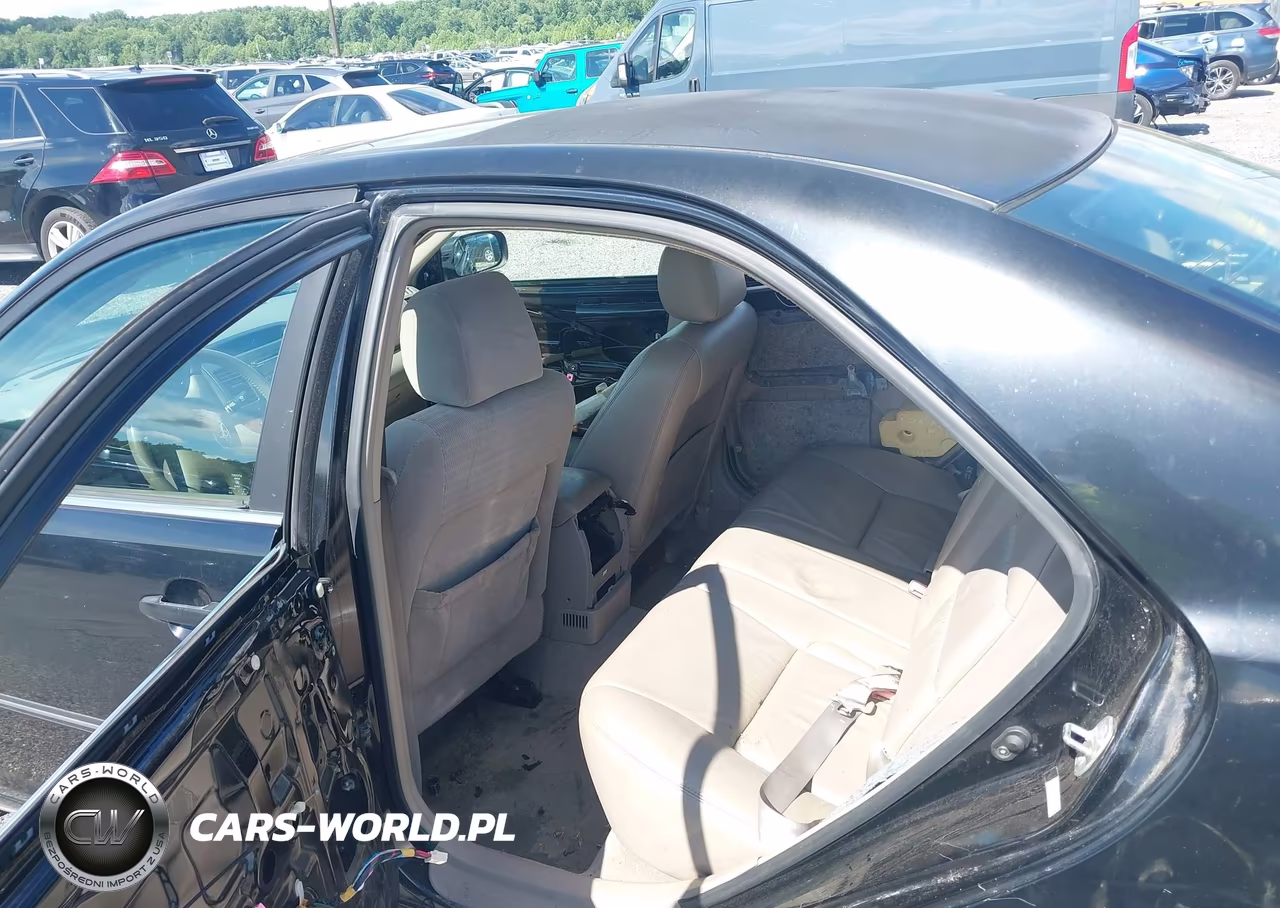 2003 Toyota Camry Xle VIN:4T1BE30K73U246033 - 8