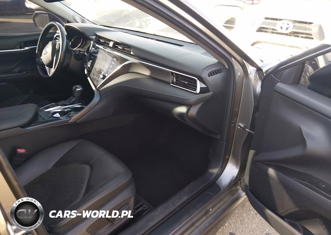 2018 Toyota Camry Xse VIN:4T1B61HK6JU138313 - 5