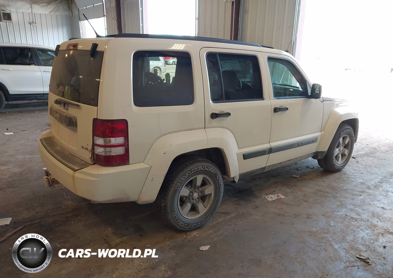 2008 Jeep Liberty Sport VIN:1J8GN28K38W288387 - 4