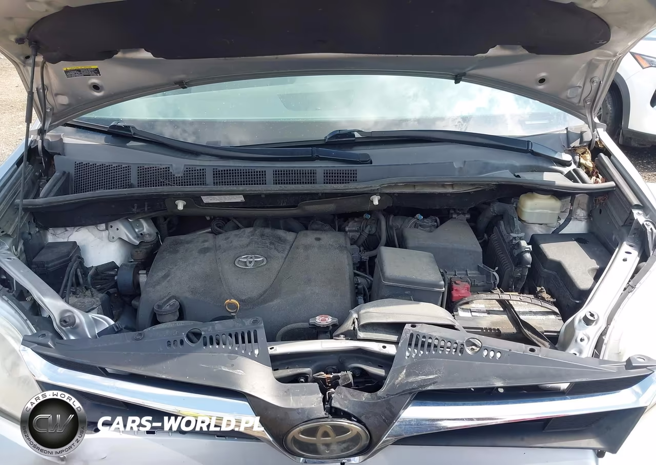 2018 Toyota Sienna Le 8 Passenger VIN:5TDKZ3DCXJS927512 - 10