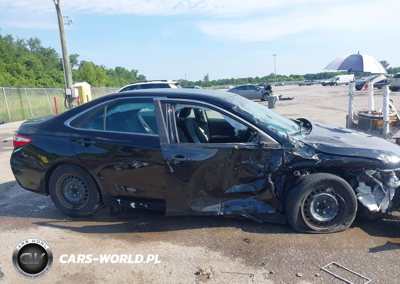 2015 Toyota Camry Le VIN:4T1BF1FK4FU029147 - 13