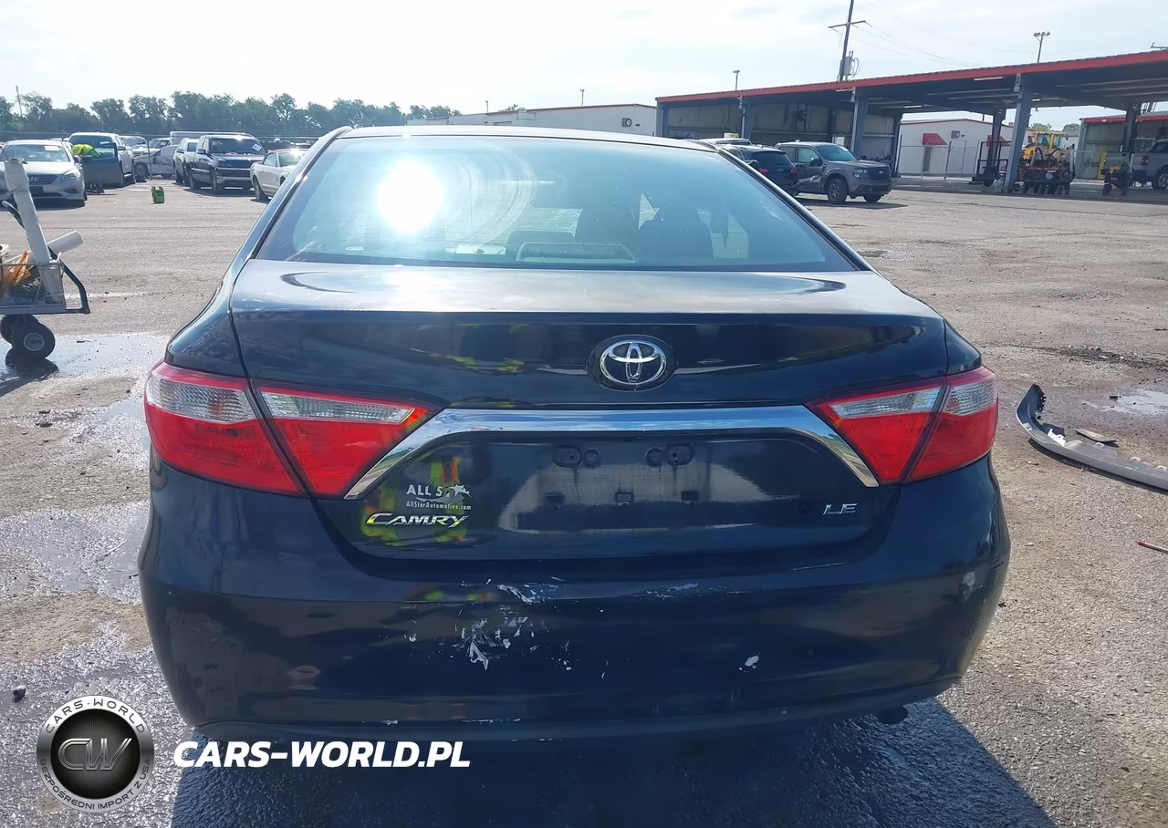 2015 Toyota Camry Le VIN:4T1BF1FK4FU029147 - 16
