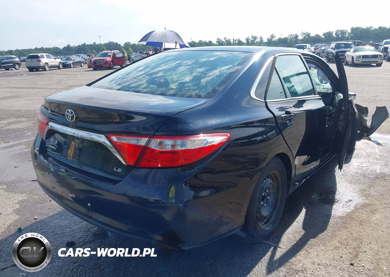 2015 Toyota Camry Le VIN:4T1BF1FK4FU029147 - 4