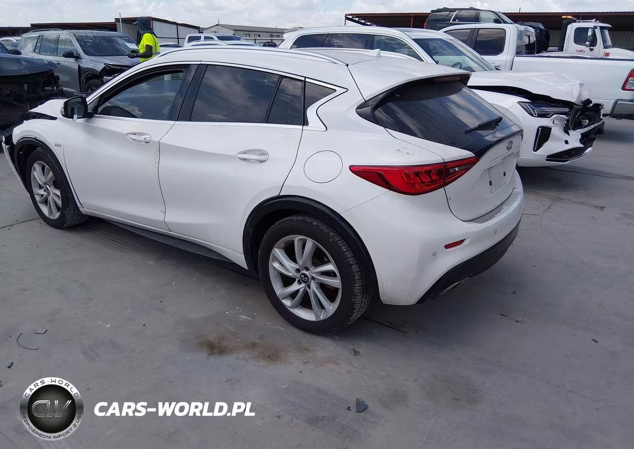 2018 Infiniti Qx30 Premium VIN:SJKCH5CP6JA045111 - 3