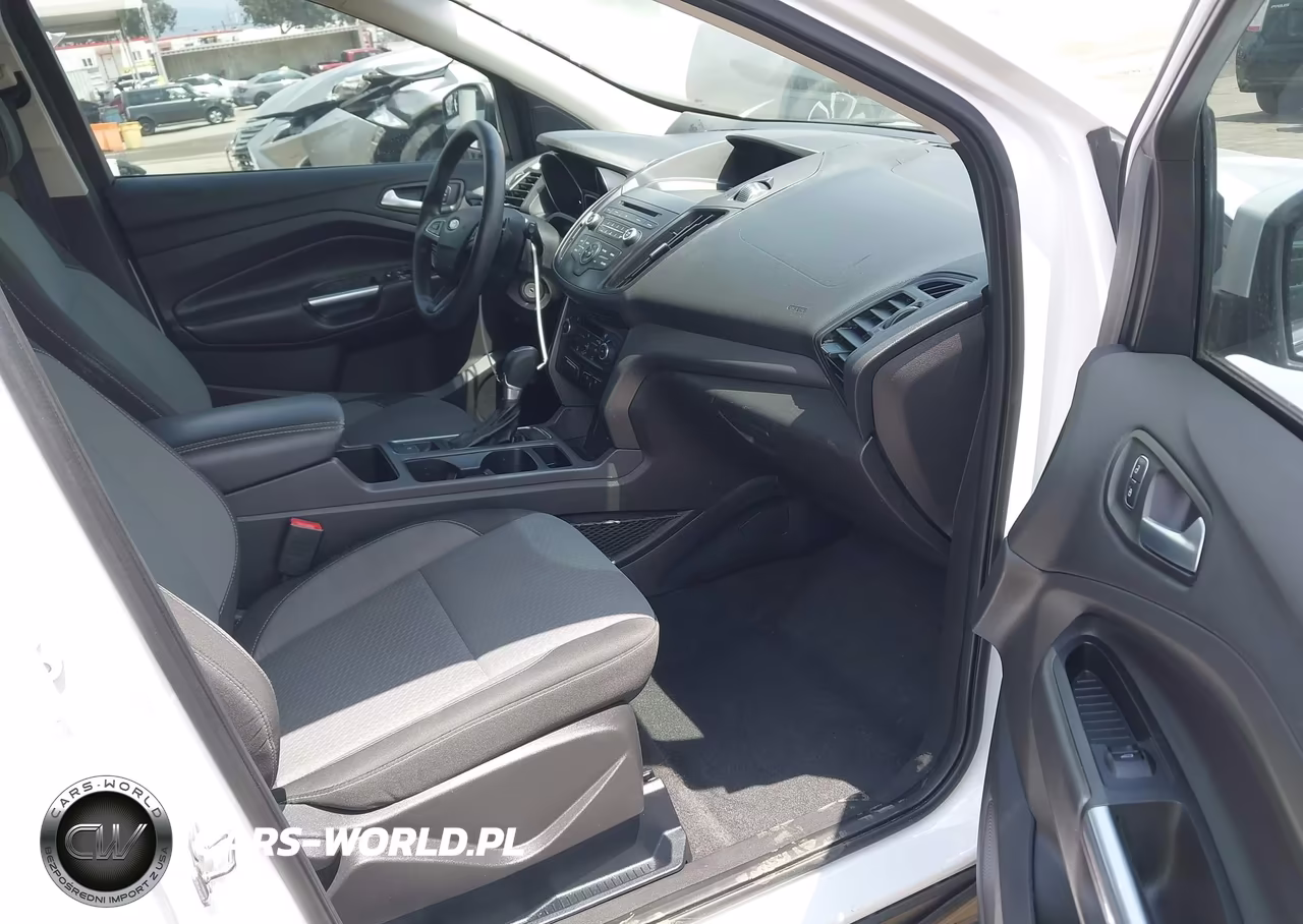 2017 Ford Escape Se VIN:1FMCU0GDXHUA69448 - 5