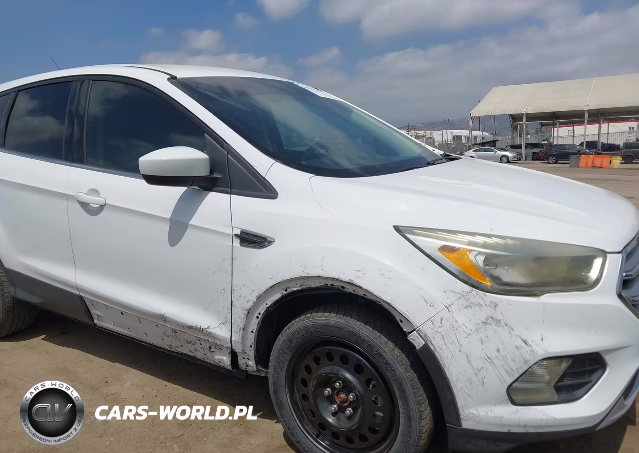 2017 Ford Escape Se VIN:1FMCU0GDXHUA69448 - 6