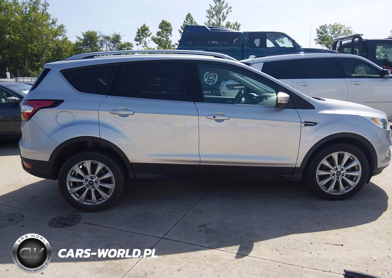 2017 Ford Escape Titanium VIN:1FMCU0JD9HUC66023 - 13
