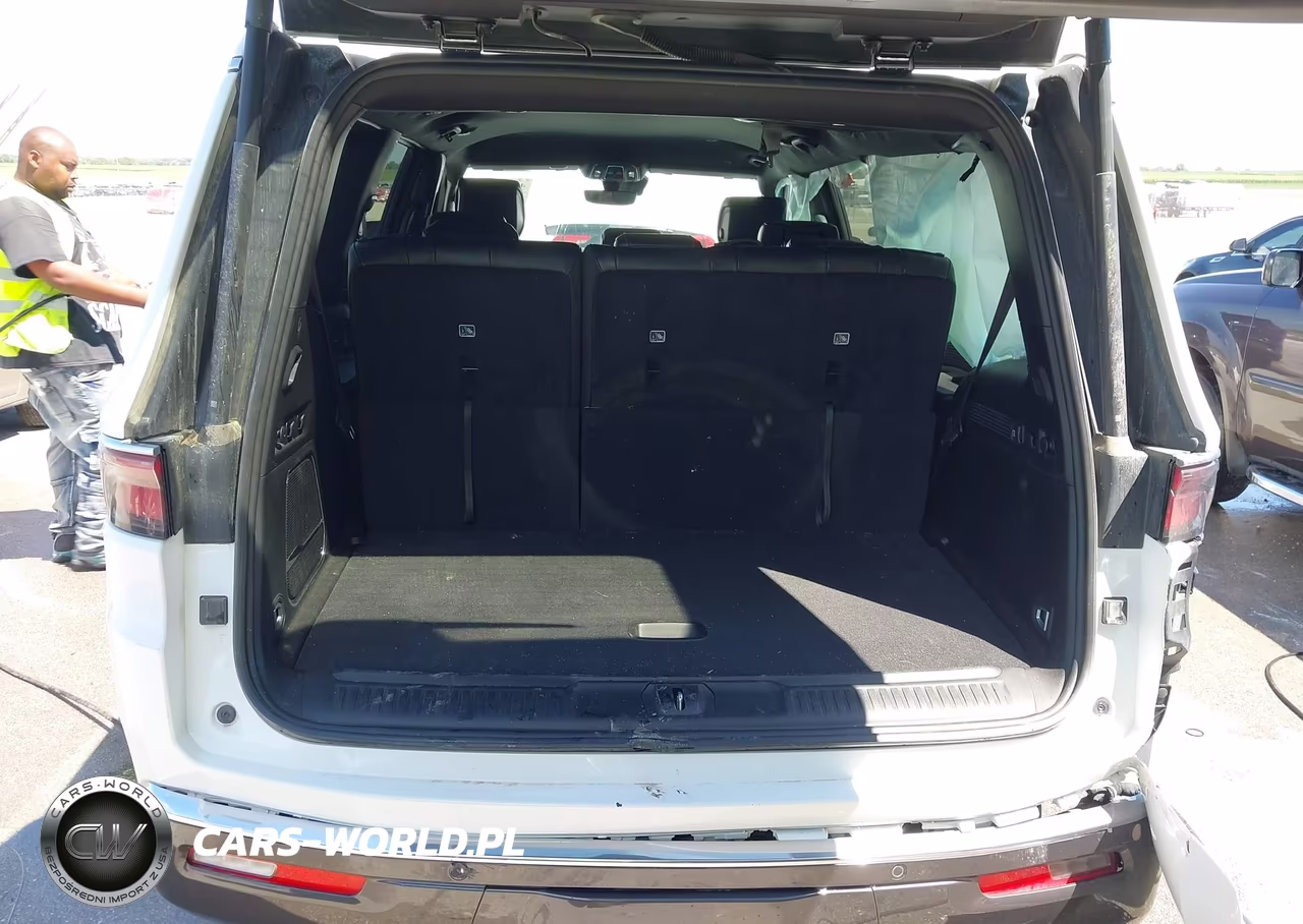 2022 Jeep Wagoneer Series Ii 4X4 VIN:1C4SJVBT7NS157613 - 18