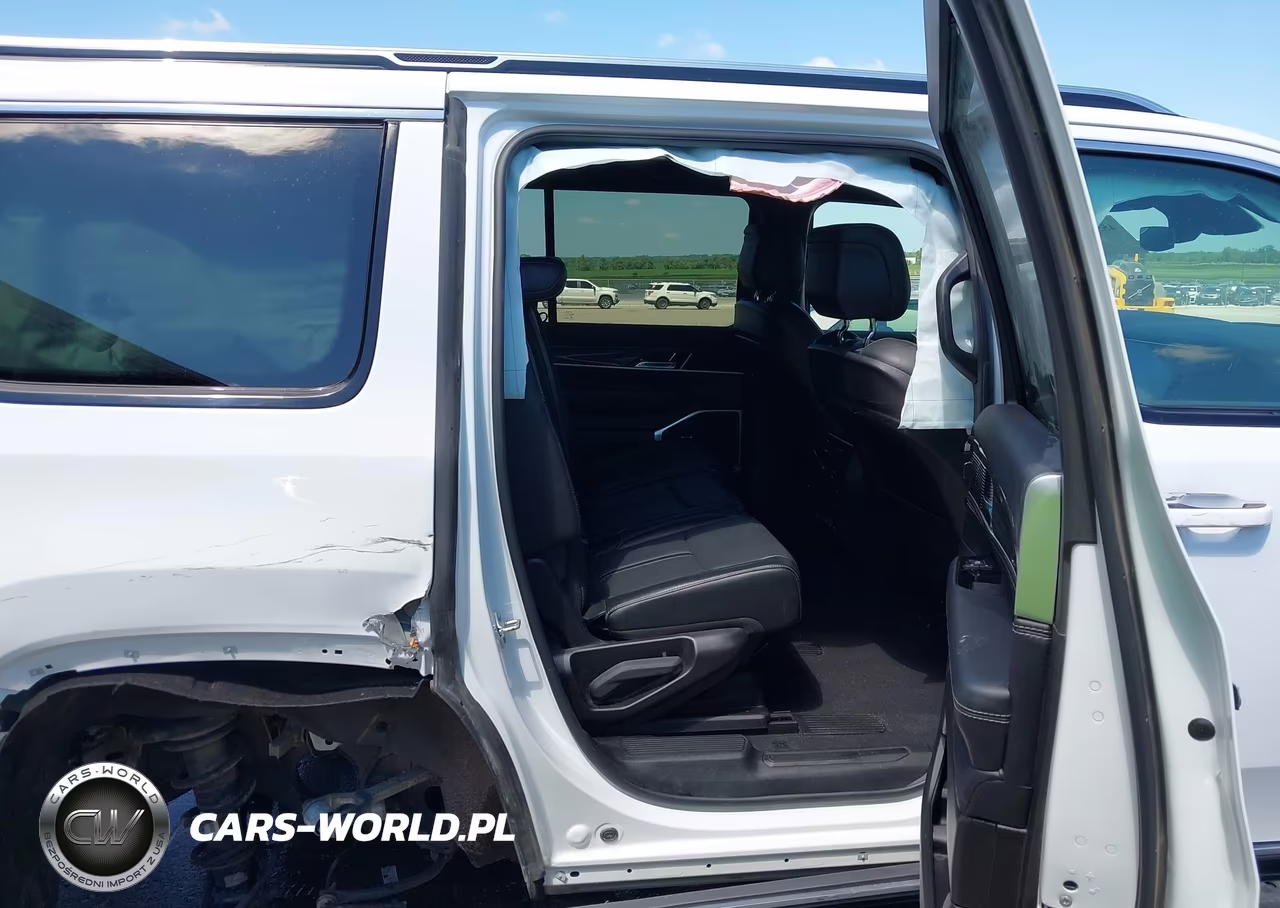 2022 Jeep Wagoneer Series Ii 4X4 VIN:1C4SJVBT7NS157613 - 8