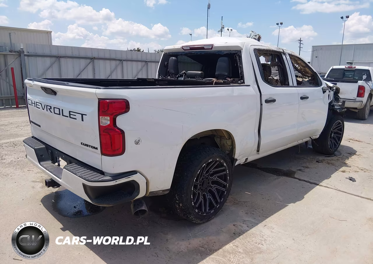 2021 Chevrolet Silverado 1500 2Wd Short Bed Custom VIN:1GCPWBEK6MZ210574 - 4