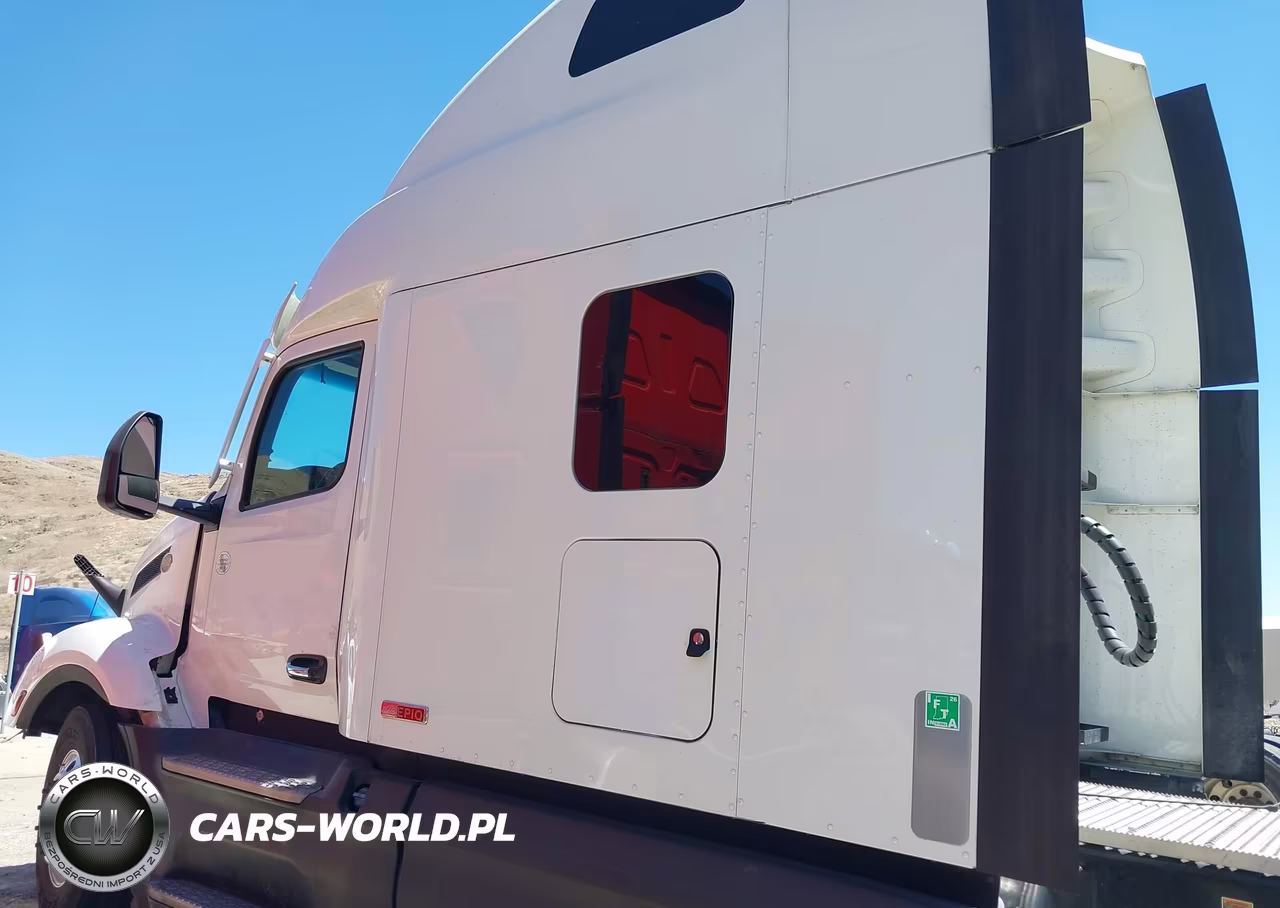 2023 Peterbilt 579 VIN:1XPBD49X7PD891121 - 17