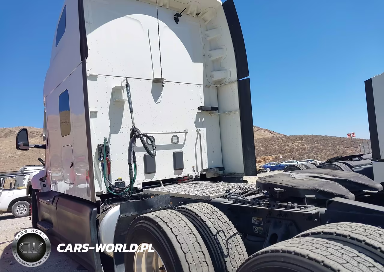 2023 Peterbilt 579 VIN:1XPBD49X7PD891121 - 3