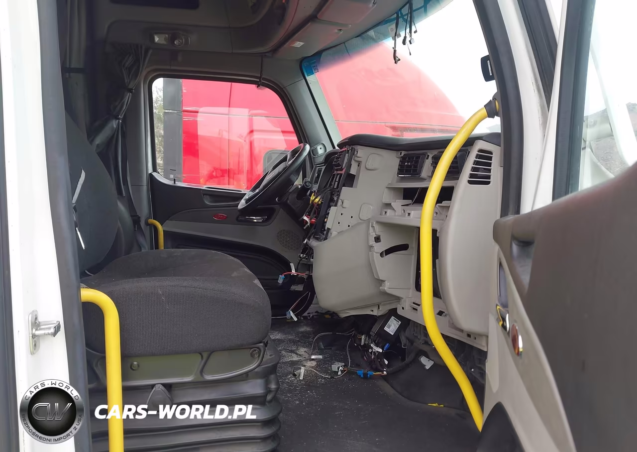 2023 Peterbilt 579 VIN:1XPBD49X7PD891121 - 7