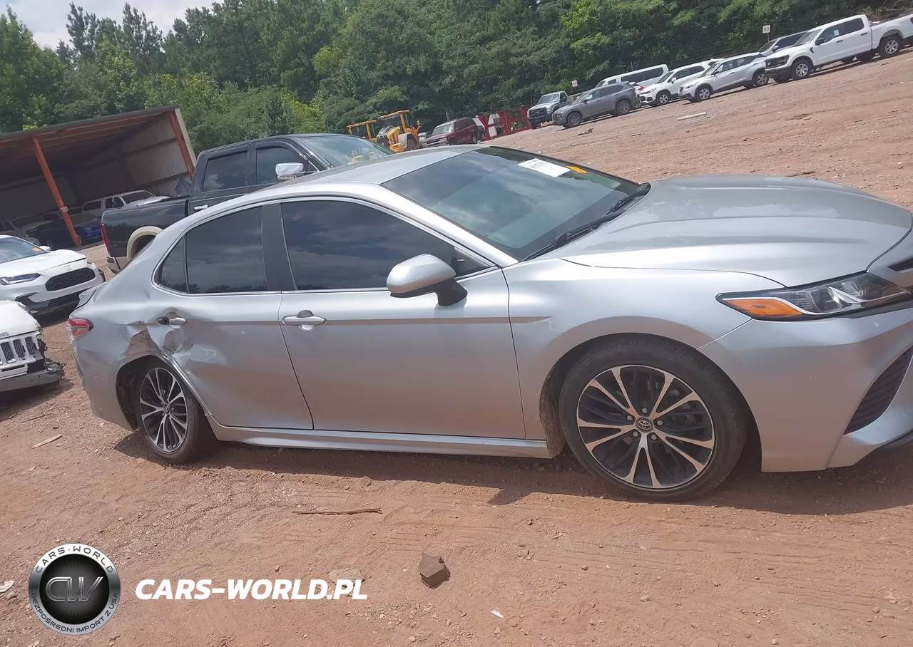 2018 Toyota Camry Se VIN:4T1B11HKXJU133646 - 12